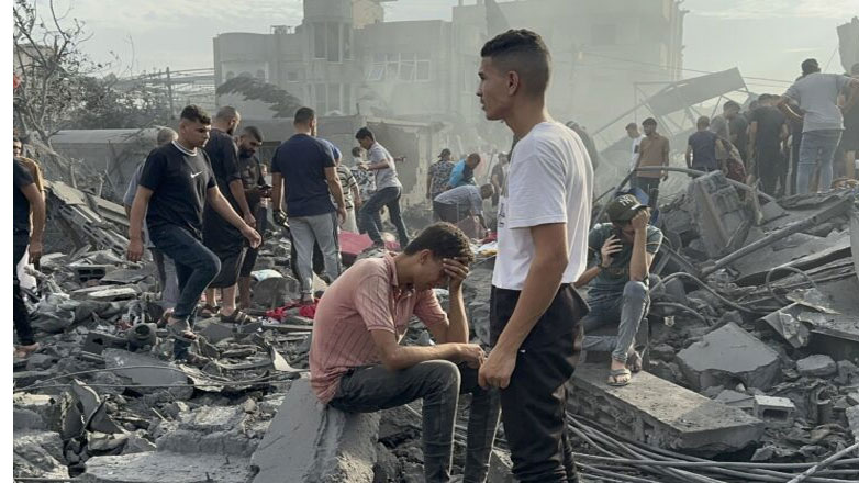 Γάζα: Ο ισραηλινός στρατός χτύπησε δύο πολυώροφα κτήρια Γάζα: Ο ισραηλινός στρατός χτύπησε δύο πολυώροφα κτήρια