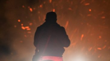 Λάρισα: Πυρκαγιά κοντά στο Νέο Κοιμητήριο και τις Φυλακές της πόλης