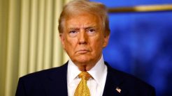 Τραμπ: «Μην παίρνετε παρακεταμόλη κατά τη διάρκεια εγκυμοσύνης»