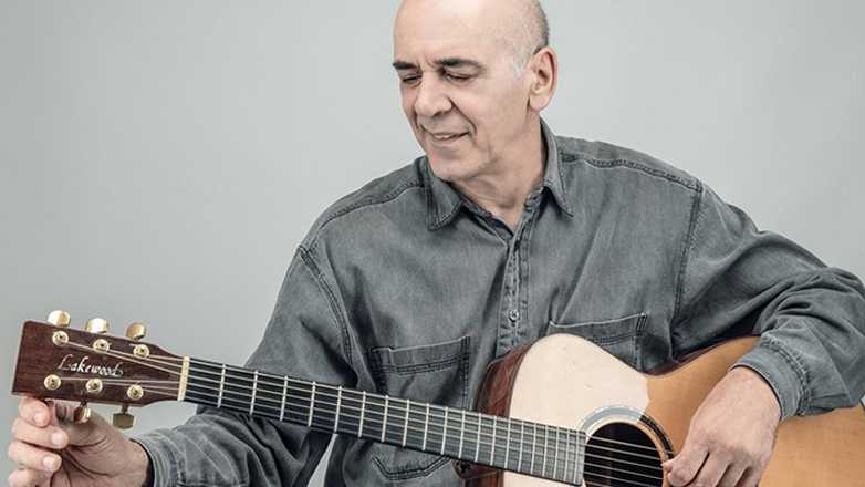 Ο Ορφέας Περίδης live στο Θέατρο Κήπου