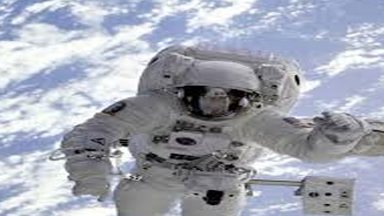 Άρπαξε χρήματα από ηλικιωμένη μαϊμού… αστροναύτης