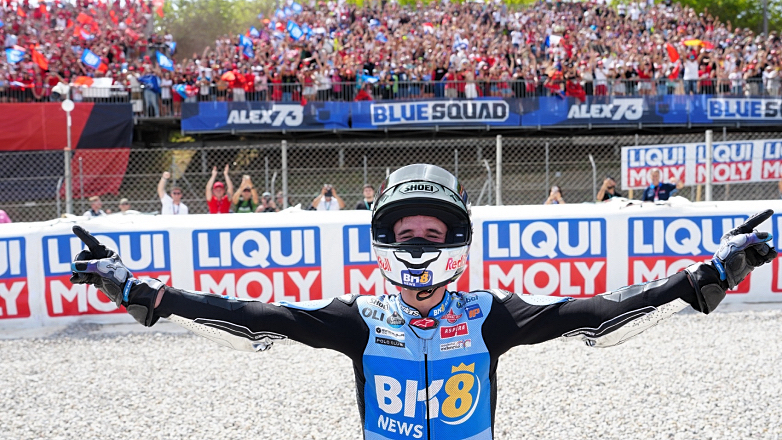 MotoGP: Ο Alex Marquez κρατά πίσω τον Marc Marquez στην Βαρκελώνη