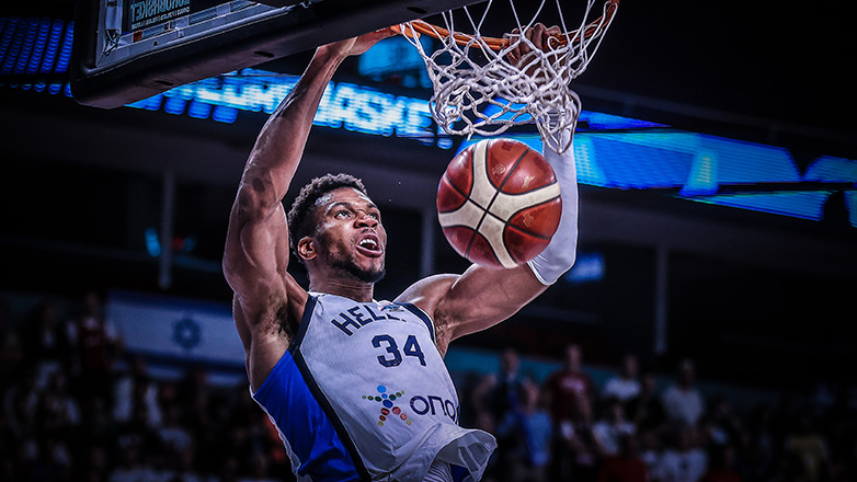 «Ημίθεος» ο Γιάννης Αντετοκούνμπο