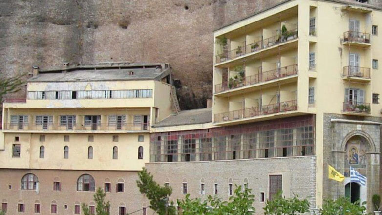 Κόρινθος: Στον Εισαγγελέα Κορίνθου οδηγήθηκε ο Ηγούμενος Μονής στα Καλάβρυτα