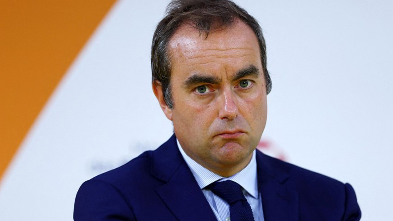 Γαλλία: Ο πρόεδρος Μακρόν διόρισε νέο πρωθυπουργό τον Σεμπαστιάν Λεκορνί