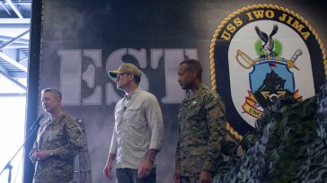 Στο Πουέρτο Ρίκο ο υπουργός Άμυνας των ΗΠΑ