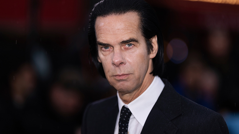 Ο Νικ Κέιβ θα αναγορευθεί Επίτιμος Διδάκτορας του Βασιλικού Κολλεγίου Τεχνών του Λονδίνου