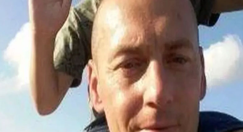 Αγγλία: Πατέρας πέθανε την ώρα που μετέφερε το φέρετρο του γιου του