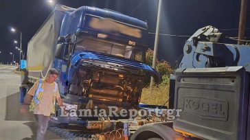 Ατύχημα νταλίκας στην Εθνική Οδό Αθηνών – Λαμίας