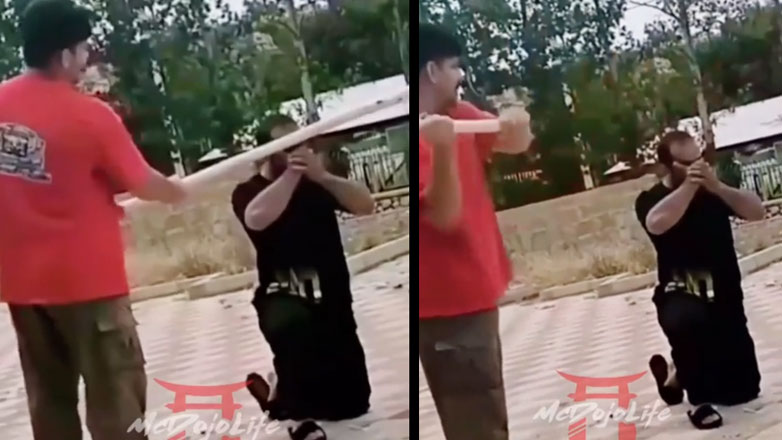 Μάστερ του Κουνγκ Φου αποφεύγει ένα χτύπημα με κλειστά μάτια