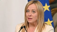 Μελόνι για τη δολοφονία του Τσάρλι Κερκ: Μια βαθιά πληγή για όποιον πιστεύει στη δημοκρατία