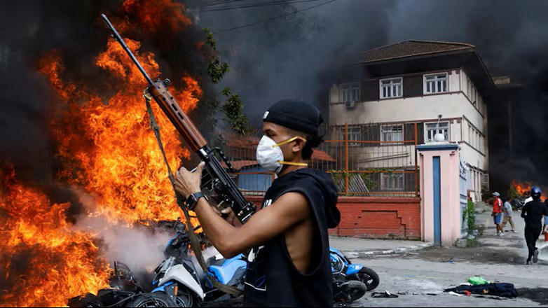 Νεπάλ: Εξέγερση και χάος – Διαδηλωτές έκαψαν ζωντανή τη σύζυγο πρώην πρωθυπουργού