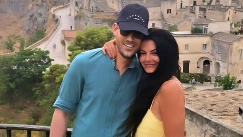 Μαρία Κορινθίου: «Ο σύντροφός μου είναι αρσενικό – Δύσκολα ένας άντρας μπορεί να είναι δίπλα μου»