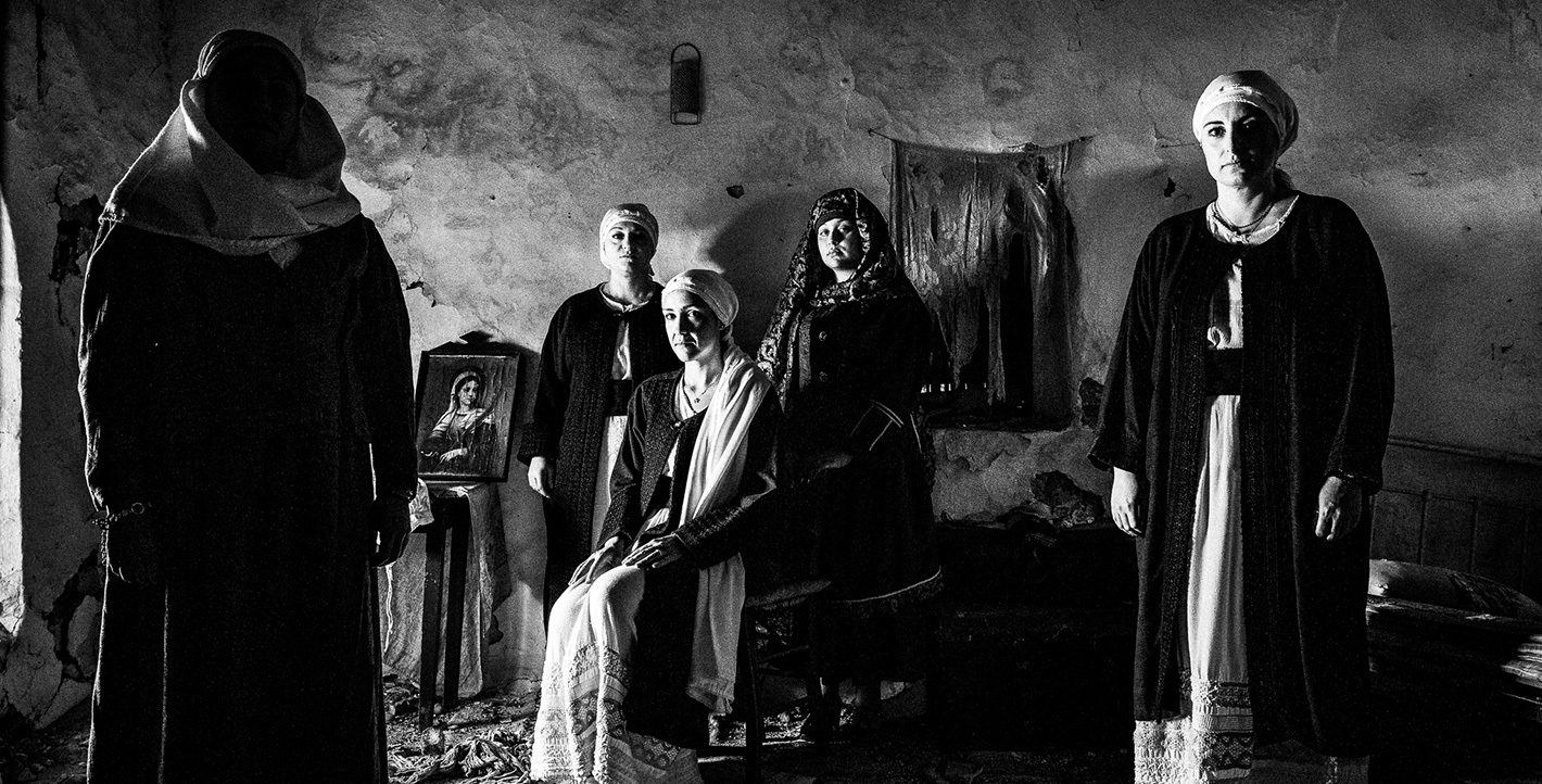 «Οι Καρυάτιδες της σύγχρονης Ελλάδος»