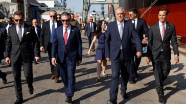 Θεοδωρικάκος: Στρατηγική συνεργασία με τις ΗΠΑ και στη ναυπηγική βιομηχανία