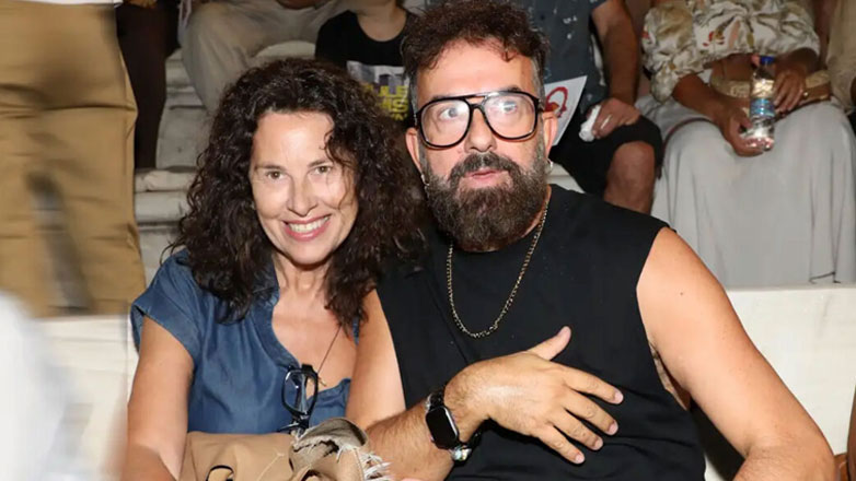 Ελευθερία Αρβανιτάκη: Η πρώτη δημόσια εμφάνιση μετά την ακύρωση των συναυλιών της για λόγους υγείας