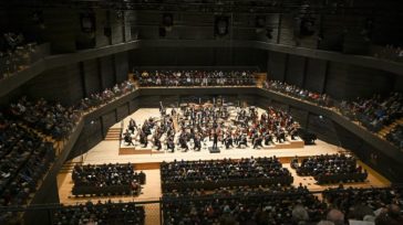 Μπαρτ Ντε Βεβέρ: Καταγγέλλει την ακύρωση συναυλίας της Φιλαρμονικής Ορχήστρας του Μονάχου υπό την διεύθυνση Ισραηλινού