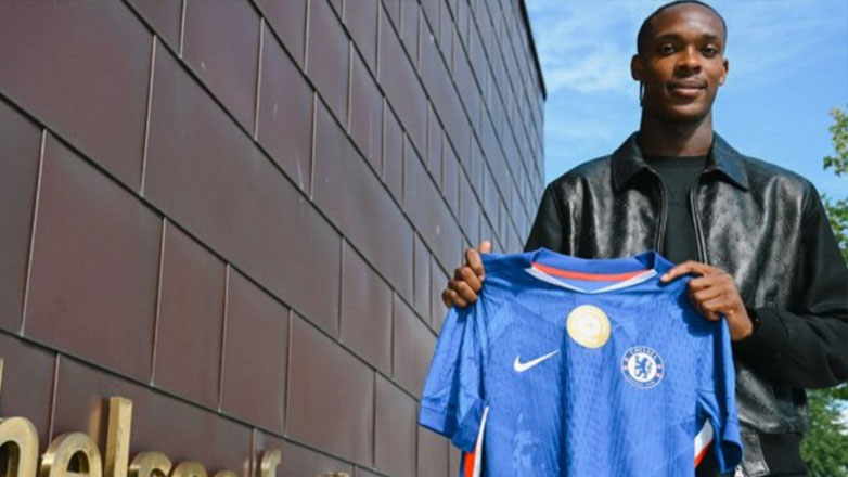 Στην Τσέλσι ο Εμάνουελ Εμέγκα