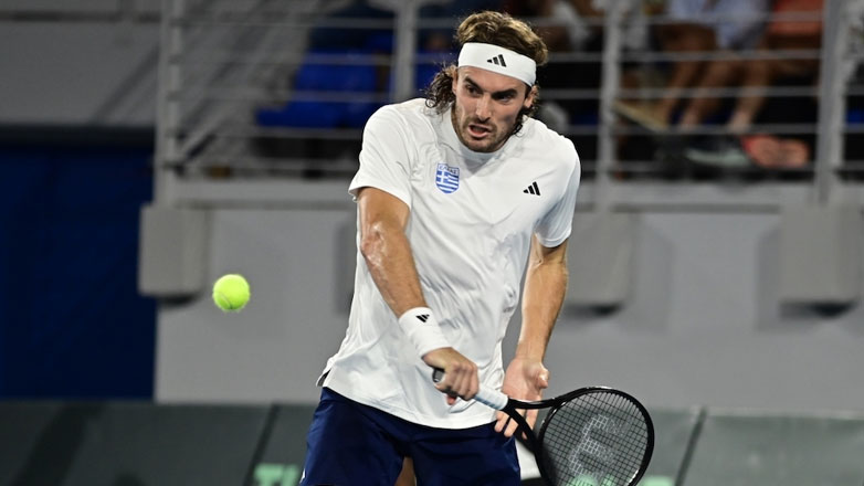 Davis Cup: Έχασε ο Τσιτσιπάς, αποκλείστηκε η Ελλάδα