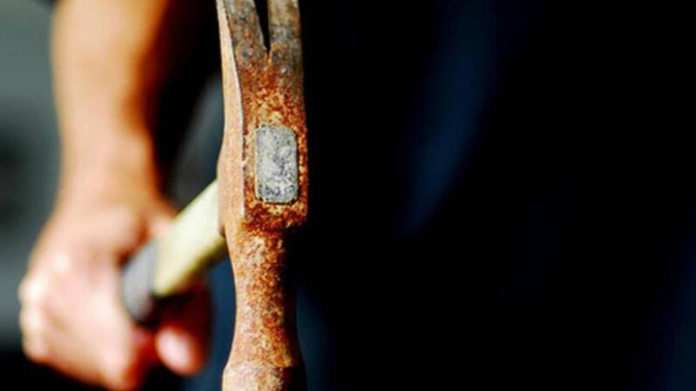 Βόλος: Χτύπησε την πρώην σύζυγό του με σφυρί στο κεφάλι