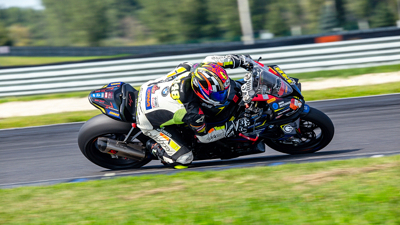 Η ώρα του βάθρου για την ομάδα WOLF-RACING MOTUL BMW MOTORRAD WRRS