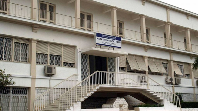 Φυλακές Κορυδαλλού: Έφοδος της ΕΛ.ΑΣ. – Εντοπίστηκε μαχαίρι και κινητά τηλέφωνα