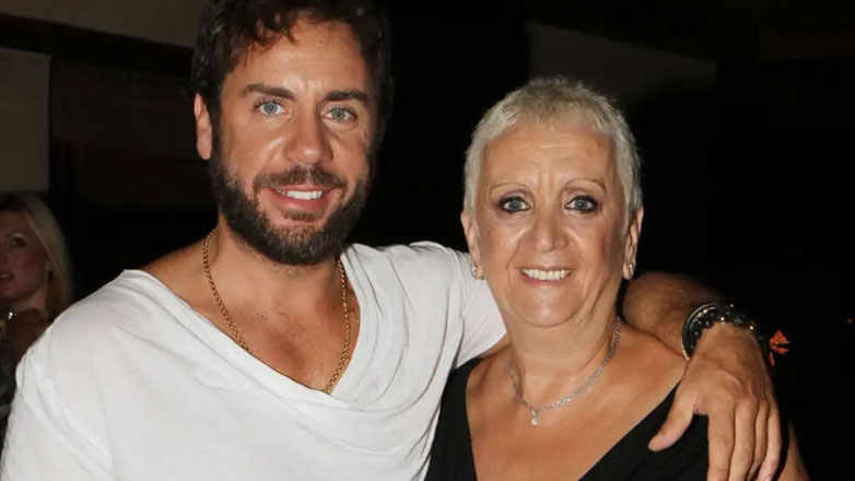 Γιώργος Μαζωνάκης: Στο νοσοκομείο η μητέρα του με σοβαρό πρόβλημα υγείας Γιώργος Μαζωνάκης: Στο νοσοκομείο η μητέρα του με σοβαρό πρόβλημα υγείας