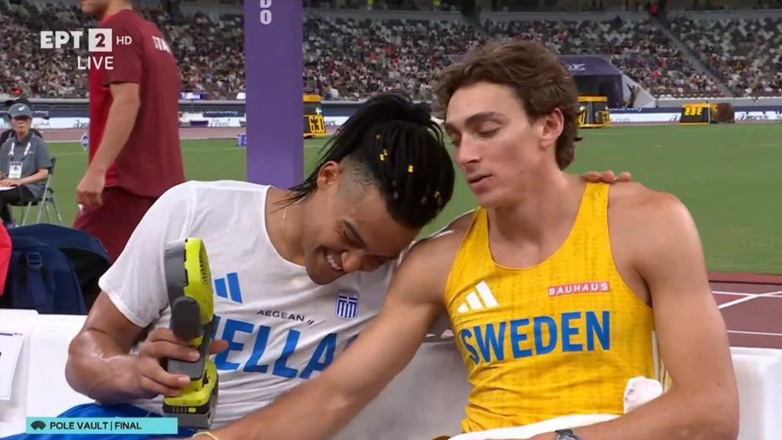 Φοβερό στιγμιότυπο: Ο Καραλής δρόσιζε με ανεμιστηράκι  τον Ντουπλάντις πριν το άλμα του για το Παγκόσμιο ρεκόρ!