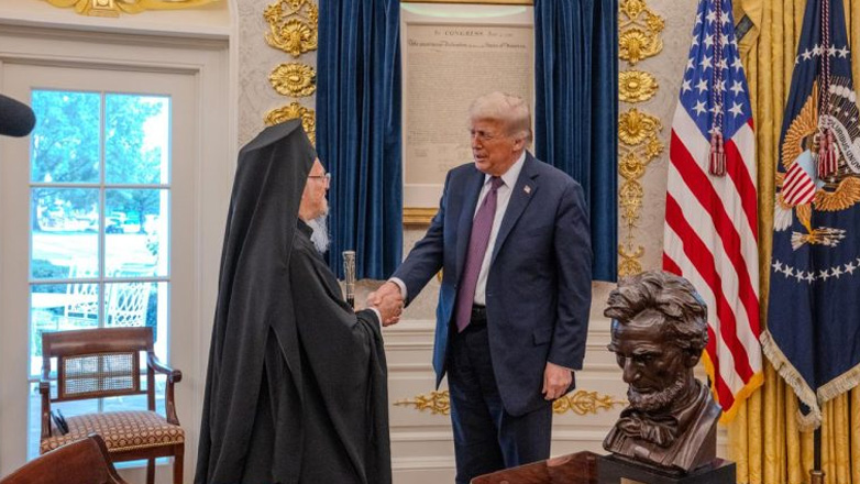 Θερμό κλίμα στη συνάντηση του Οικουμενικού Πατριάρχη Βαρθολομαίου με τον Ντ. Τραμπ στον Λευκό Οίκο