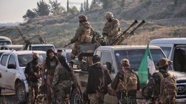 Οι συριακές δυνάμεις απέσυραν τα βαρέα όπλα τους από τον νότο της χώρας