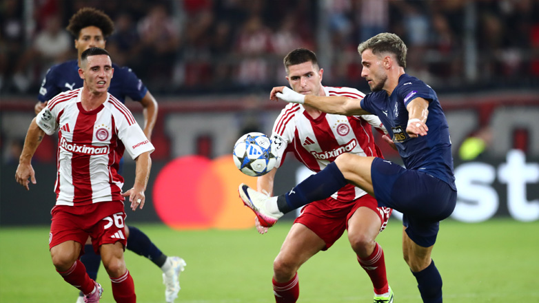 Champions League: Ο Ολυμπιακός κόλλησε στο μηδέν (0-0) απέναντι στην Πάφο των 10 παικτών