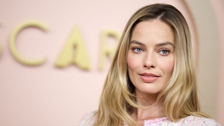 Η Μάργκοτ Ρόμπι απαντά στις φήμες για τη βιογραφική ταινία της Κάιλι Μινόγκ