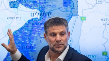 Σμότριχ: Το Ισραήλ κάθεται πάνω σε «ένα χρυσωρυχείο ακινήτων» στη Γάζα – Μιλάμε με τις ΗΠΑ για το πώς θα τη μοιράσουμε