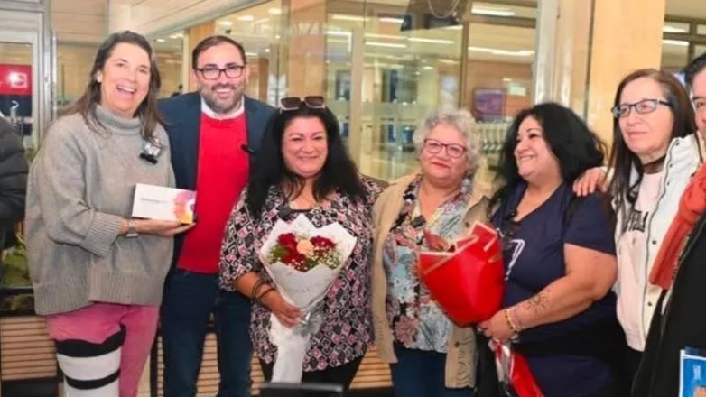 Δίδυμες αδερφές ξαναβρέθηκαν μετά από μισό αιώνα, χάρη σε τεστ DNA