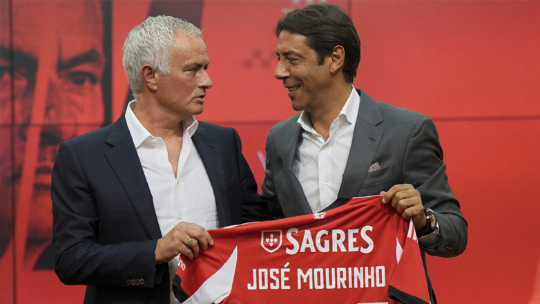 Μουρίνιο για την επιστροφή του στην Μπενφίκα: «Κανένας άλλος σύλλογος δεν με έκανε να αισθανθώ μεγαλύτερη τιμή»