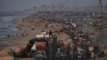 Το Ισραήλ εντείνει τους βομβαρδισμούς στην πόλη της Γάζας