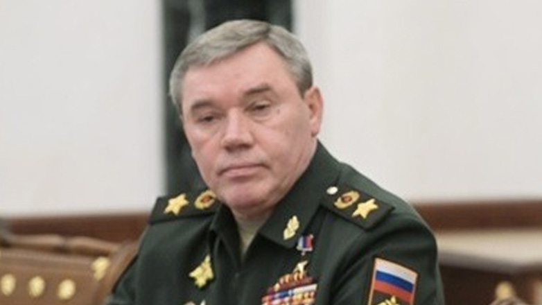 Ρωσία: Ο επικεφαλής του γενικού επιτελείου διαβεβαιώνει πως τα στρατεύματά του στην Ουκρανία προελαύνουν σε όλα τα μέτωπα