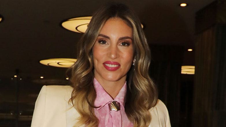 Αθηνά Οικονομάκου: «Δεν είναι με λεφτά που έχεις βγάλει με τον “ιδρώτα” σου» – To προσβλητικό σχόλιο και η απάντηση της ηθοποιού