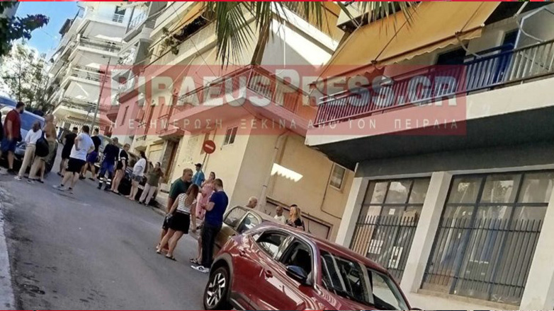 Ανήλικος οδηγός πήρε σβάρνα σταθμευμένα αυτοκίνητα στον Πειραιά