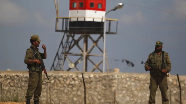 Με στρατιωτική κλιμάκωση απειλεί η Αίγυπτος, μετά τον εκτοπισμό Παλαιστινίων