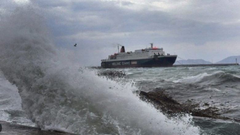 Καιρός: Επιμένουν οι ισχυροί βοριάδες στο Αιγαίο