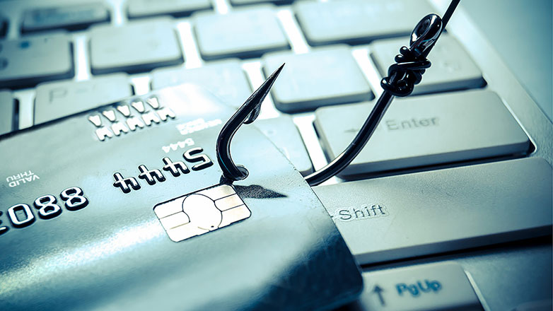 Ρόδος: Απάτες μέσω e-banking – Βαρύτατες ποινές σε 4 κατηγορούμενους