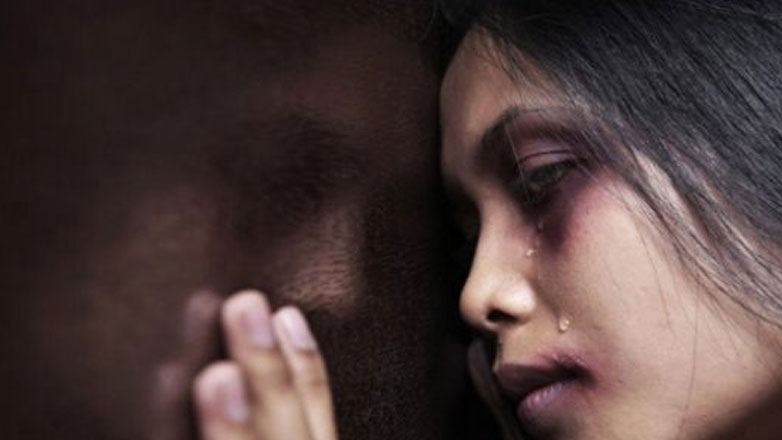 Κρήτη: Κατήγγειλε τον πατέρα της ότι τη χτύπησε και την έριξε κάτω