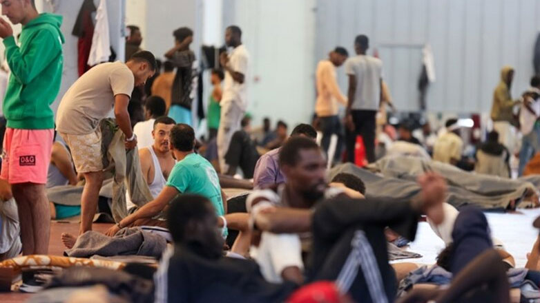 Χανιά: Αποσυμφόρηση του χώρου φιλοξενίας μεταναστών στην Αγυιά