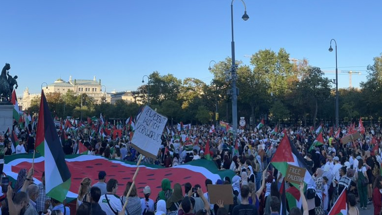 Μεγάλη διαδήλωση στη Βιένη για τη Γάζα