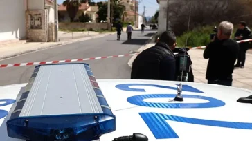 Έθαψε τη μητέρα της στην αυλή του σπιτιού της, για να παίρνει τη σύνταξη