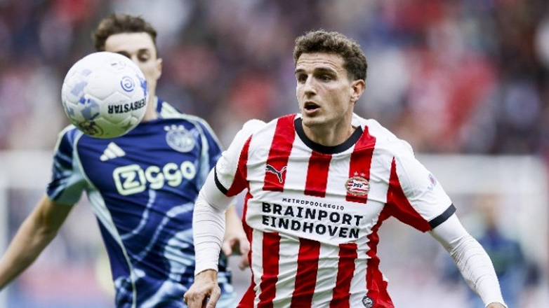 Ολλανδία: «Χ»ορταστικό (2-2) το ντέρμπι Αϊντχόφεν-Άγιαξ