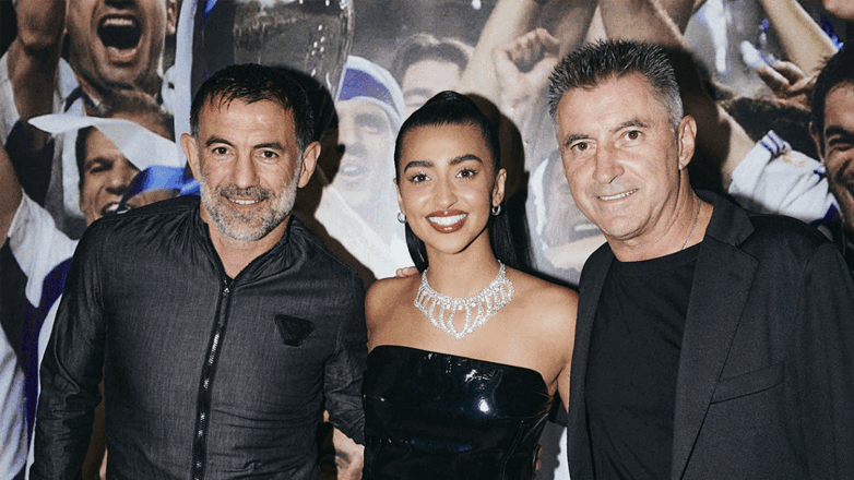 Αναστασία: Έπαιξε ποδόσφαιρο με Ζαγοράκη & Καραγκούνη και απογείωσε τη Θεσσαλονίκη με το live της