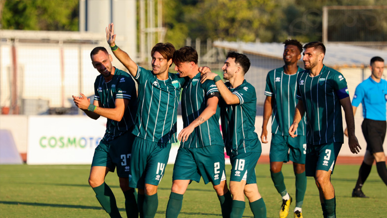 Πετάει… φωτιές ο Λεβαδειακός, 4-0 τον ΟΦΗ των εννέα παικτών