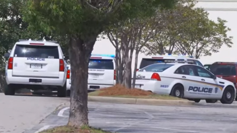 Κρατούσε τέσσερις αιχμάλωτους στο υπόγειό του